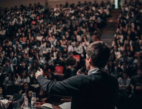 Help! I Have To Give A Speech! Tips For Delivering Your First Talk